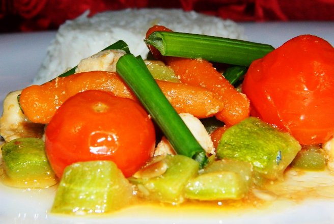 Piept de pui si legume in tigaia wok
