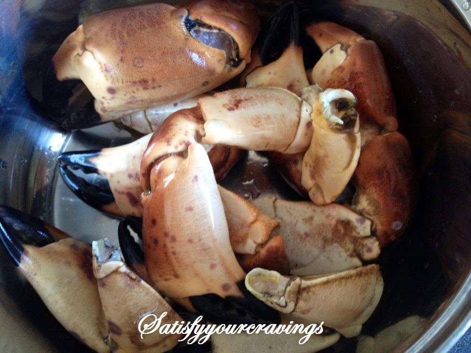 Udon picanți cu carne de crab, mentă și lămâie