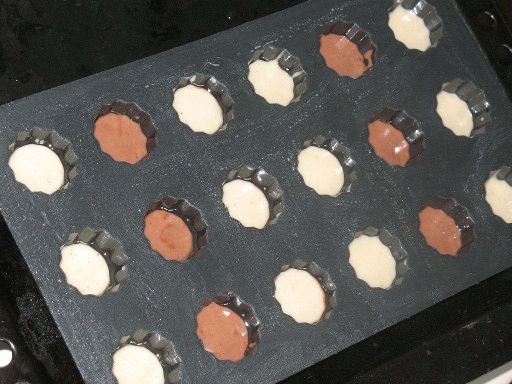 Turnulete (briose) cu vanilie si cacao - de post