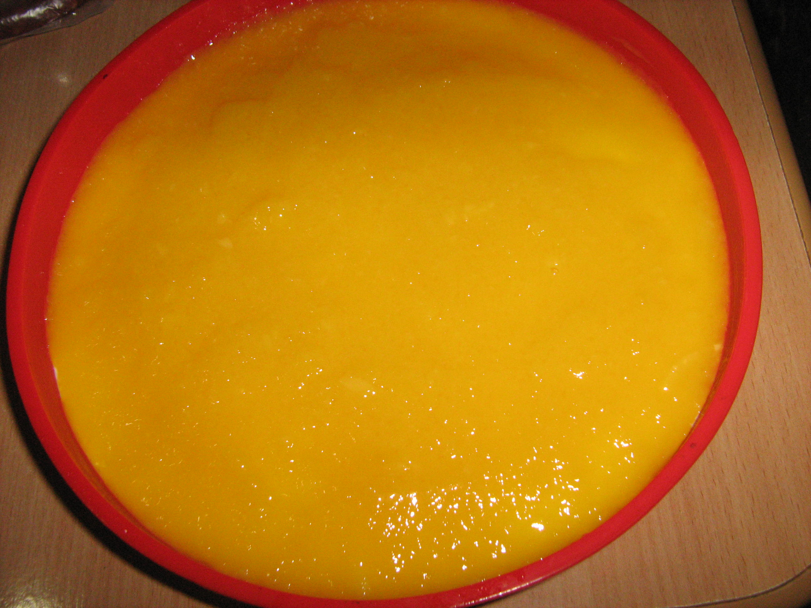 Tort cu mango si iaurt