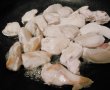 Mancare de pui cu ciuperci sub capac de foietaj-0
