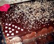 Tort de biscuiti cu crema de capsuni si ciocolata-6