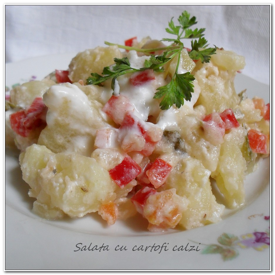 Salata cu cartofi calzi