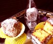 Prăjitură „tăvălită” cu nucă de cocos-3
