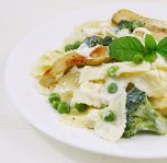Paste cu broccoli si piept de pui