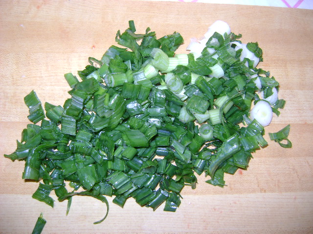 Salata de rosii si ceapa verde