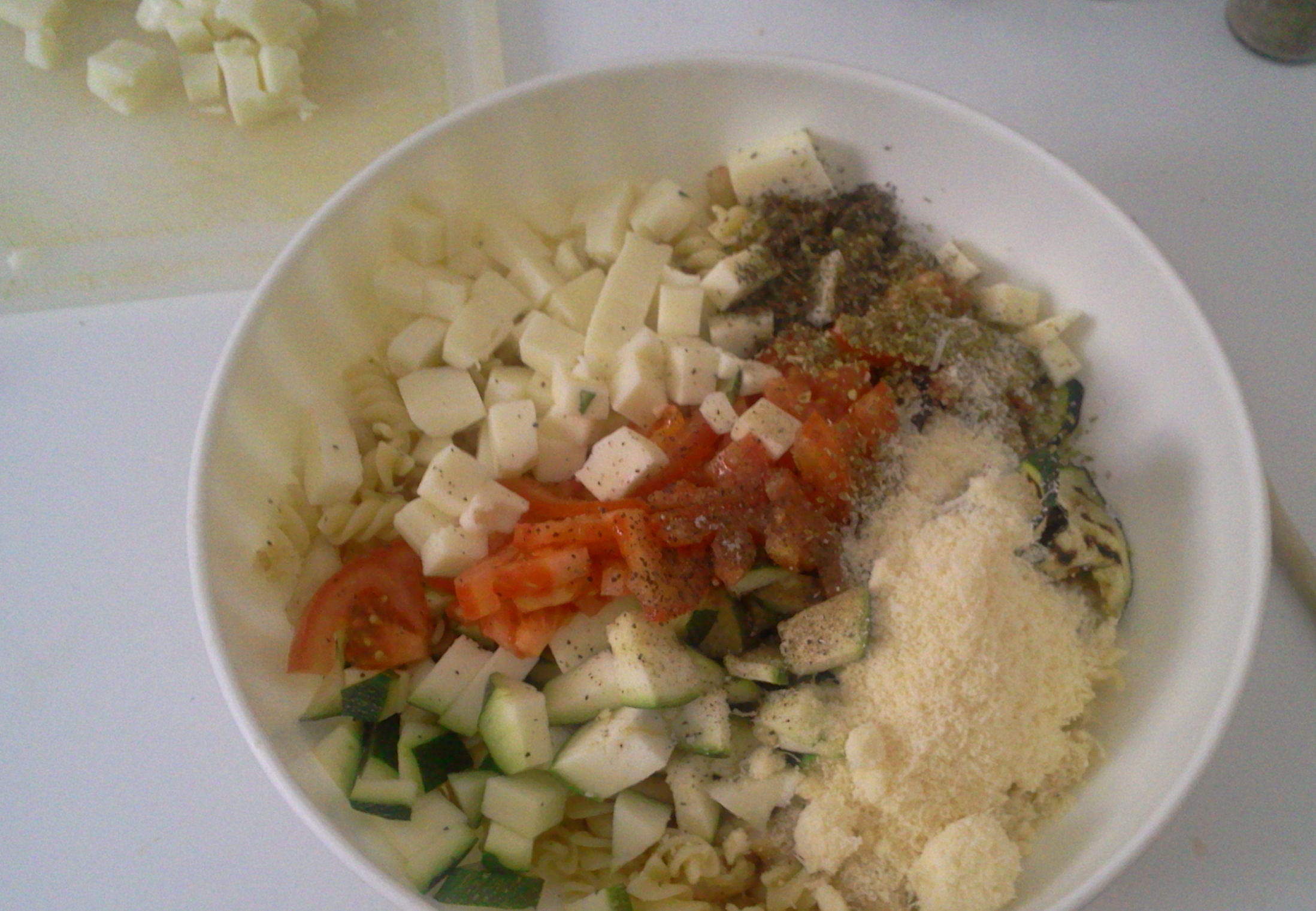 Paste la cuptor cu piept de pui si legume