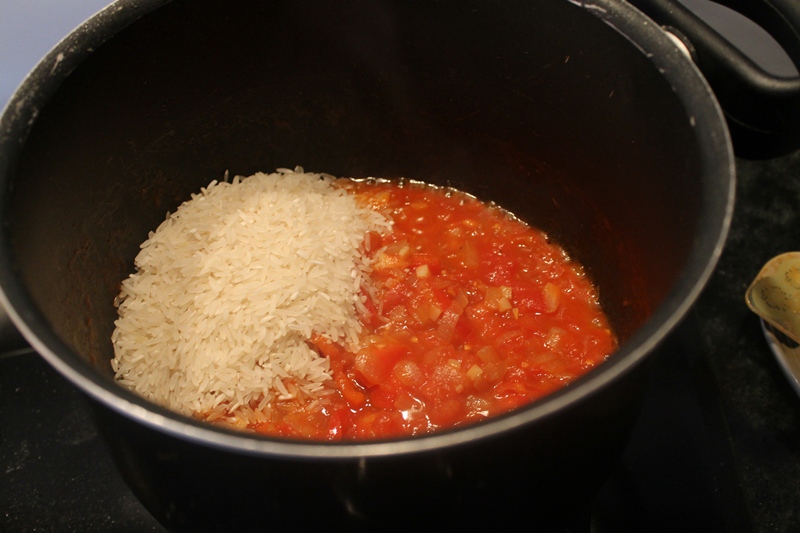 Chiftelute de cod cu pilaf de ardei(Pataniscas de bacalhau com arroz de pimentos)