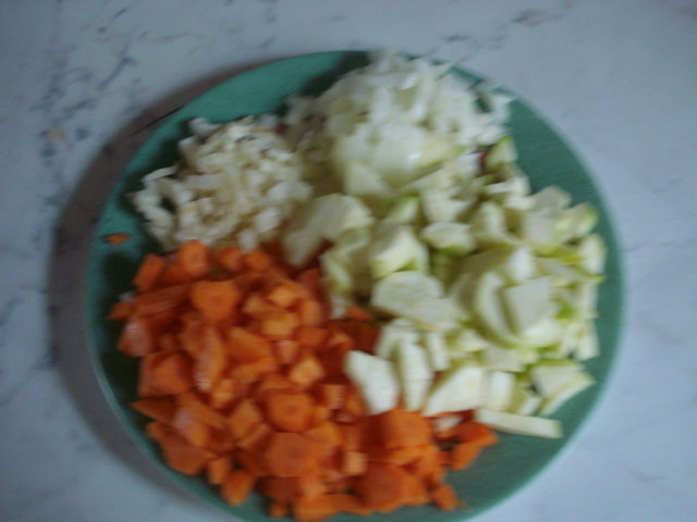 Mancare de cartofi cu piept de pui si legume