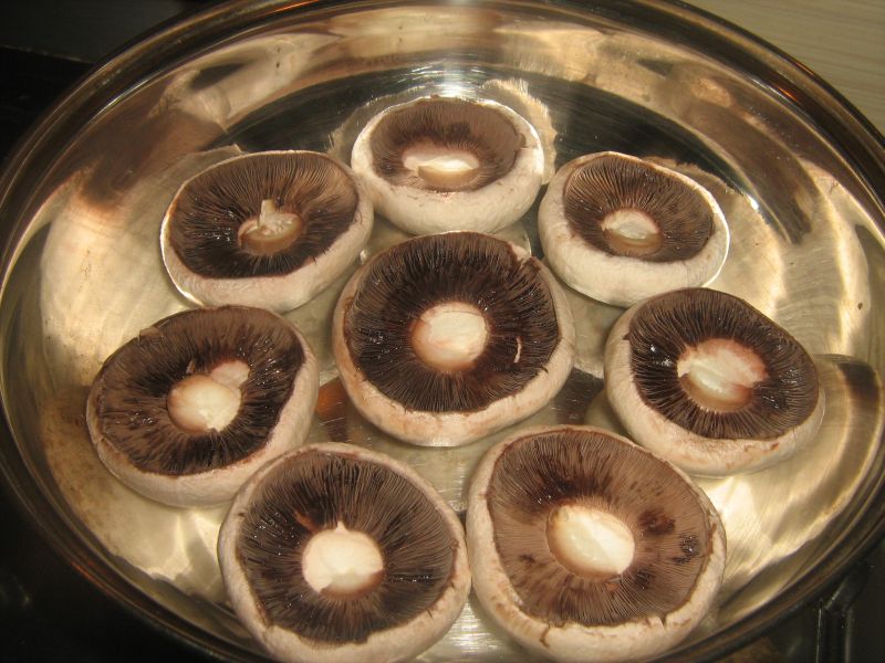 Ciuperci brune cu cascaval