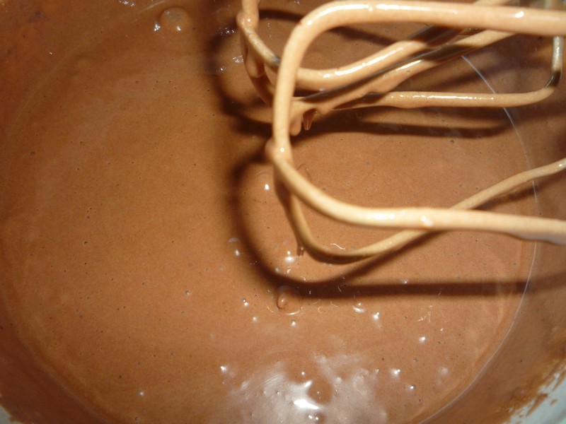 Tort de ciocolata si frisca