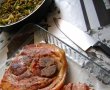 Jambon de porc suculent cu garnitura de fasole verde aromata-1