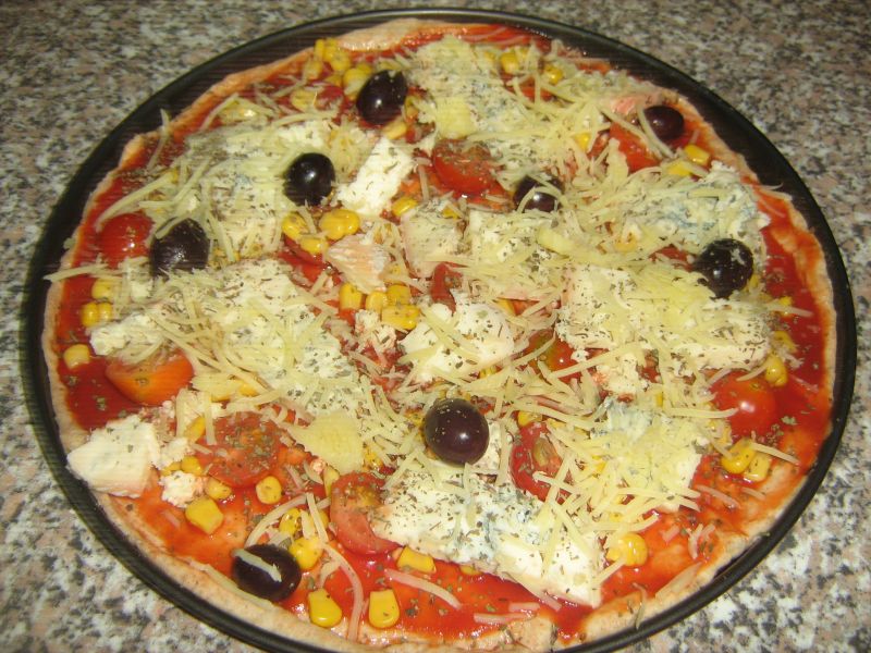 Pizza cu gorgonzola picanta