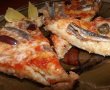 Pizza cu sardele si sardine-4