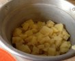 Salata calda de cartofi cu oua si rosii-1