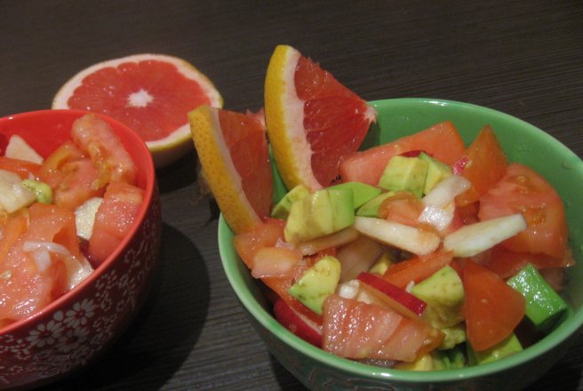 Salata de avocado cu grapefruit