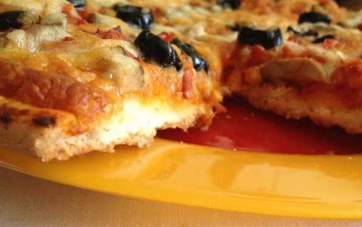 Retete Culinare - Pizza Quatro Stagioni de casa