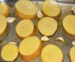 Cartofi copti cu usturoi si parmezan-1