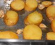 Cartofi copti cu usturoi si parmezan-2