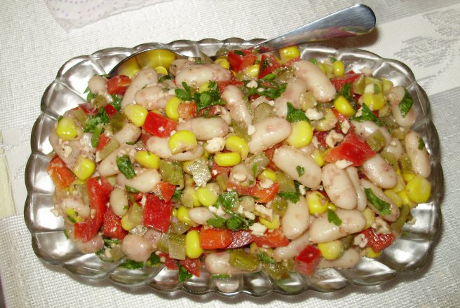 Salata de fasole cu nuca