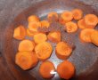 Somon cu piure de mazare, morcovi si sos de mustar-1