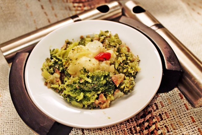 Salată de conopidă, brocoli și ciuperci