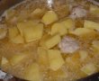 Mancare rustica de cartofi cu chiftelute si afumatura-2