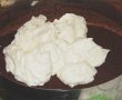Tort cu ciocolata, bezea si crema de lapte-12