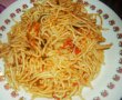 Spaghete cu piept de pui si sos de gogosari-1