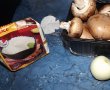 Ciocanele de pui picante cu garnitura de orez basmati si ciuperci brune-1