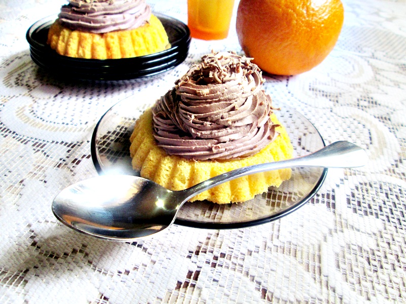 Mini tarte cu portocale si crema de ciocolata