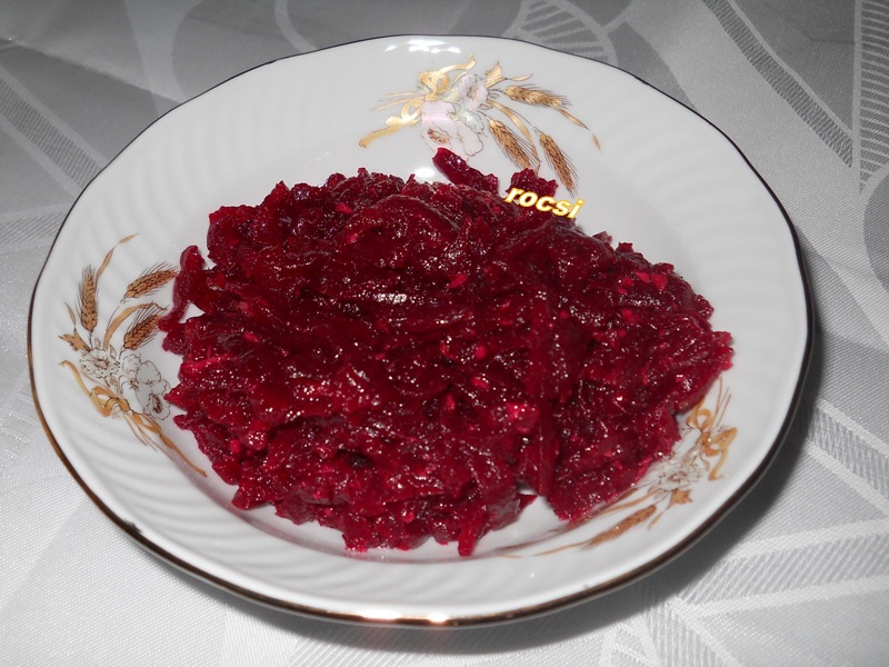 Salatica de sfecla rosie