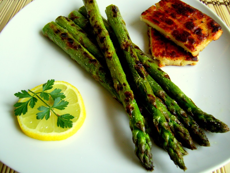 Grilled asparagus - Sparanghel la grill