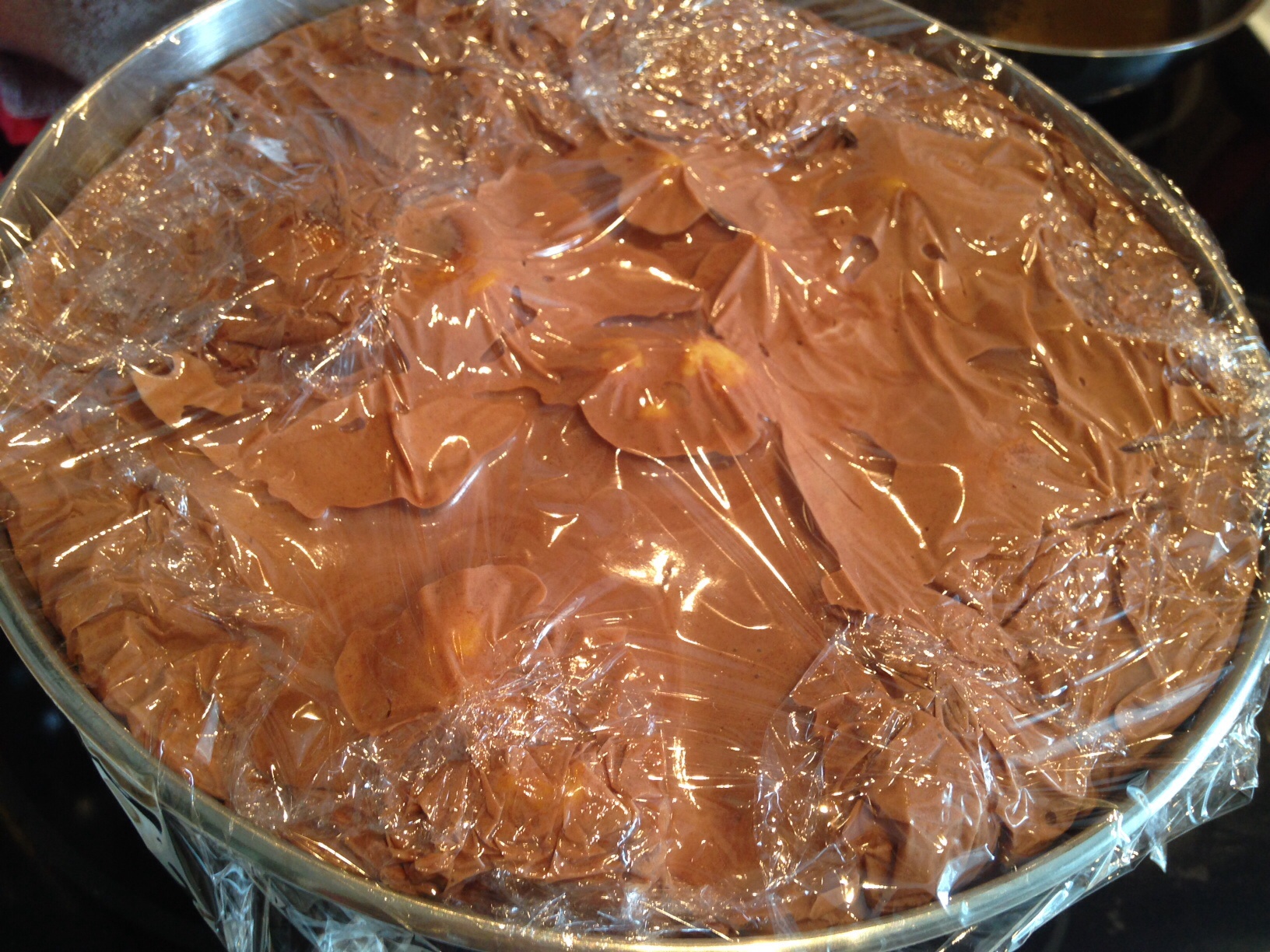 Tort Mousse de ciocolata umplut cu choux