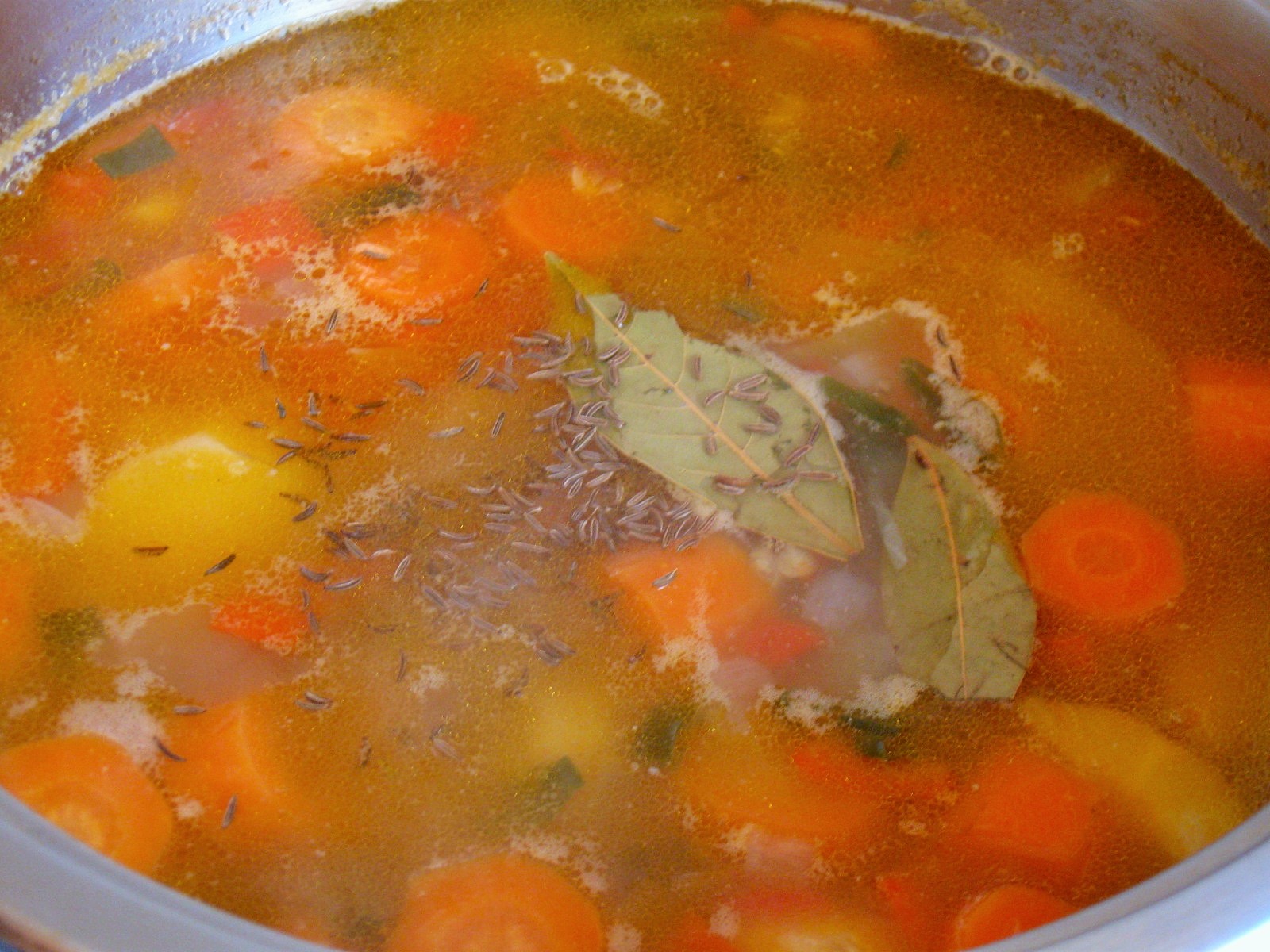 Supa crema de legume cu linte rosie