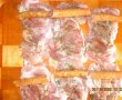 Pulpe de pui umplute cu carnaciori si invelite in bacon-3