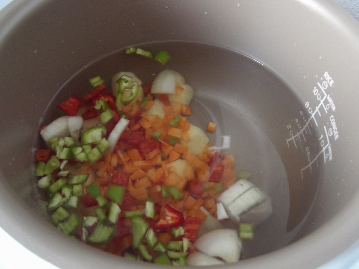 Ciorba de piept de pui cu legume la Multicooker