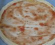 Pizza pe blat de foietaj-2
