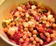 Salata de naut cu maioneza si castraveti murati-3