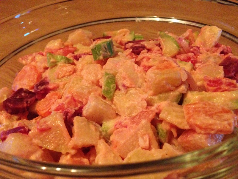 Salata de cartofi cu dovlecel si sfecla rosie