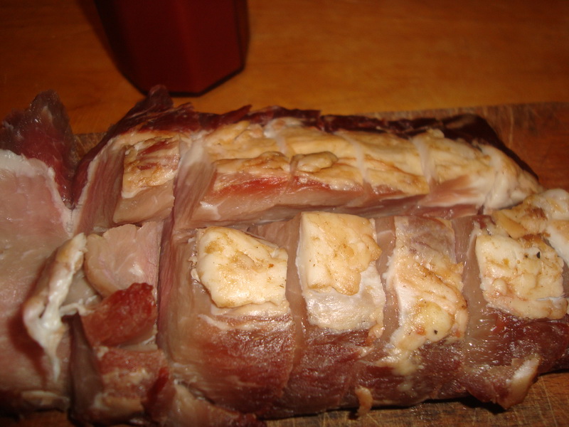 Muschiulet de porc in sos de usturoi si cartofi