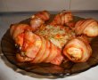 Ciocanele imbracate in bacon si garnitura de orez cu legume-11