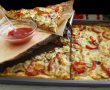 Pizza cu ciuperci si carne de pui afumata-9