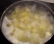 Friptura de porc la tigaie cu piure de cartofi si ciuperci trase la tigaie-1