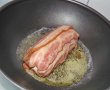 Rulou din piept de pui cu bacon si prune uscate-4