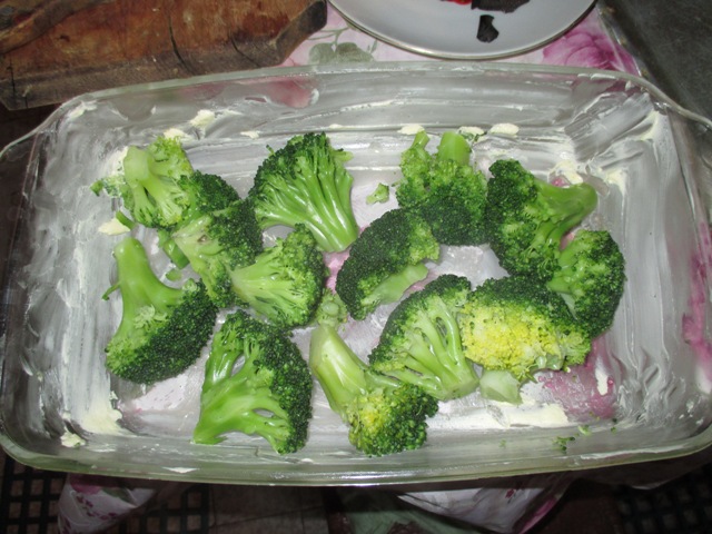 Sufleu de broccoli cu piept de pui