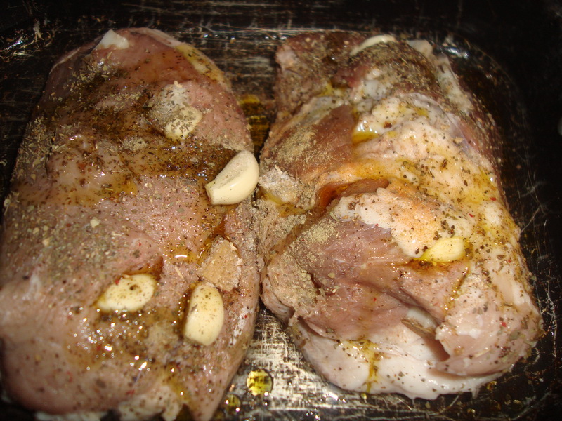 Pulpa de porc impanata cu sunca si usturoi la cuptor