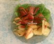 Friptura de porc la tava cu cartofi, ceapa verde si ardei copt-3
