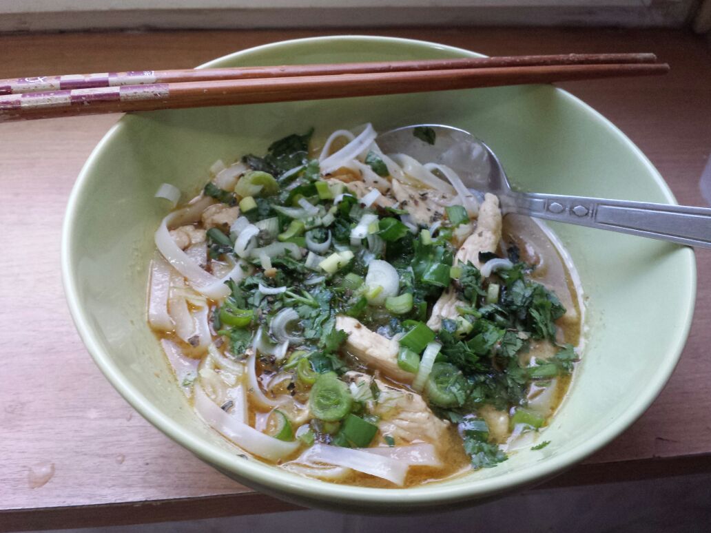 Supa vietnameza de pui
