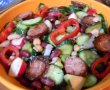 Salata de fasole boabe cu carnaciori-5